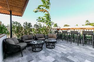 Hotel Aleesha Villas & Deluxe Suites