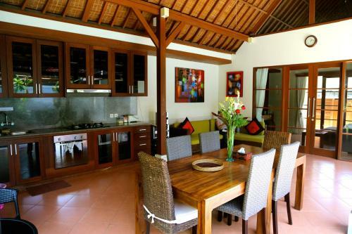 Hostal Bumi Ayu Villa