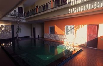 Hotel The Agung Residence