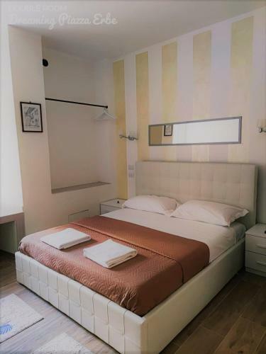 Hostal Dreaming Piazza Erbe Rooms