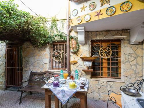 Appealing Villa In Villa San Giovanni With Garden