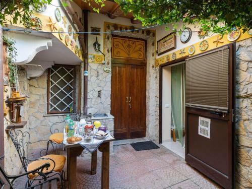 Appealing Villa In Villa San Giovanni With Garden