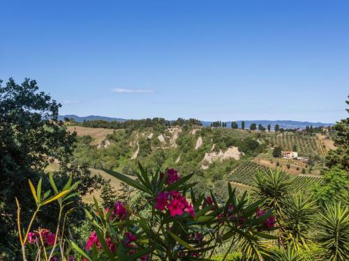 Tranquil Holiday Home In Volterra With Swimming Pool