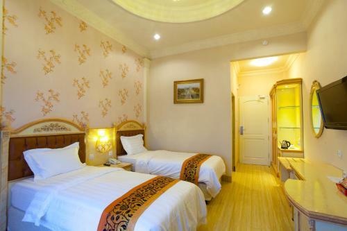 Hotel Grand Town