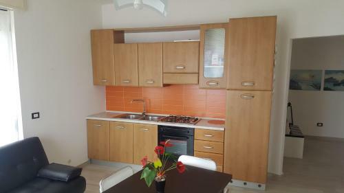 Apartamento Torre Dell'orso Centralissima Vista Mare