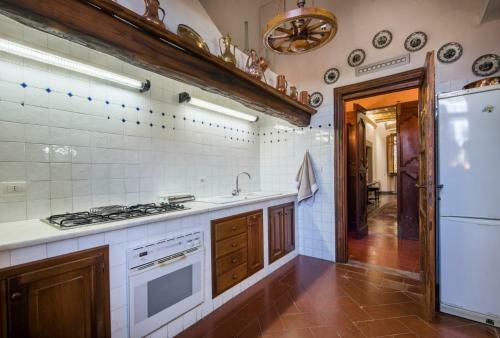 Le Colonne Villa Sleeps 16 Pool Air Con Wifi