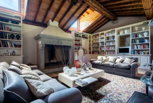 Le Colonne Villa Sleeps 16 Pool Air Con Wifi
