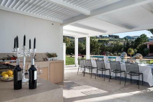 Passo Casale Villa Sleeps 16 Pool Air Con Wifi