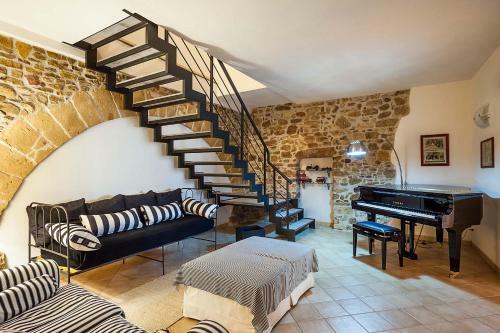 Passo Casale Villa Sleeps 16 Pool Air Con Wifi