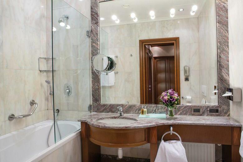 Hotel NH Collection Carlo IV