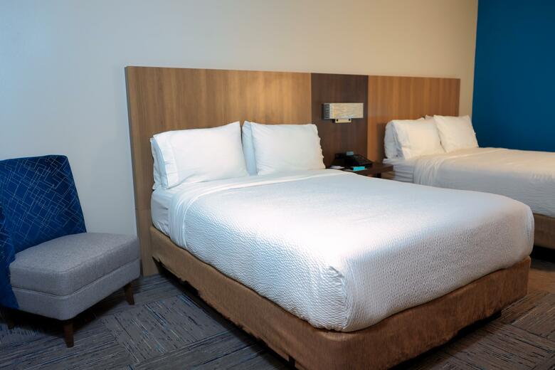 Holiday Inn Express Hotel & Suites Oldsmar