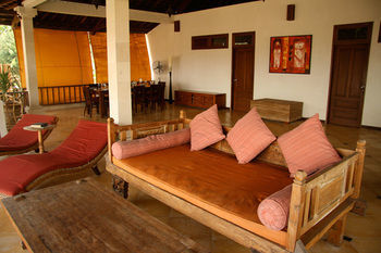 Hotel The Beach House Resort