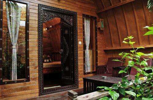 Banana Leaf Bungalows