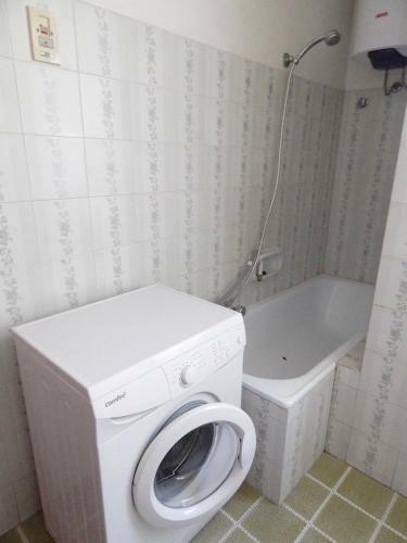 Apartamento M77 - Marcelli, Trilocale A 50mt Dal Mare