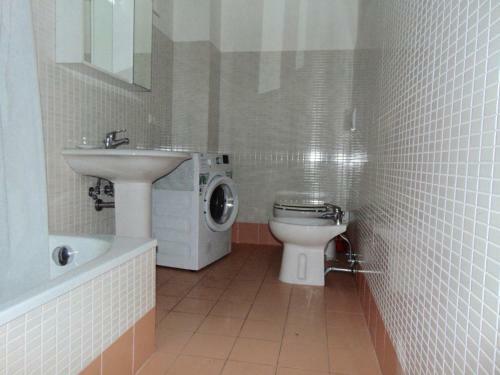 Apartamento M258 - Marcelli, Ampio Pentalocale Con Terrazzo