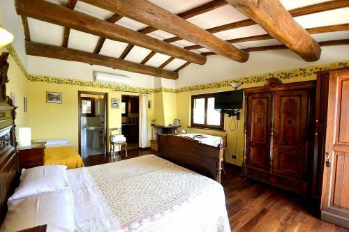 Osteria Di Ramazzano Villa Sleeps 3 Pool Air Con