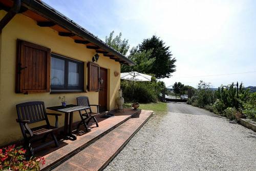 Osteria Di Ramazzano Villa Sleeps 3 Pool Air Con