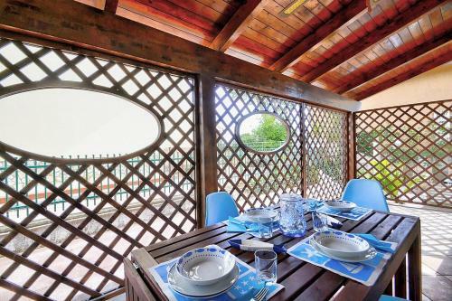 Olmo Panno 2 Holiday Home Sleeps 6 With Air Con