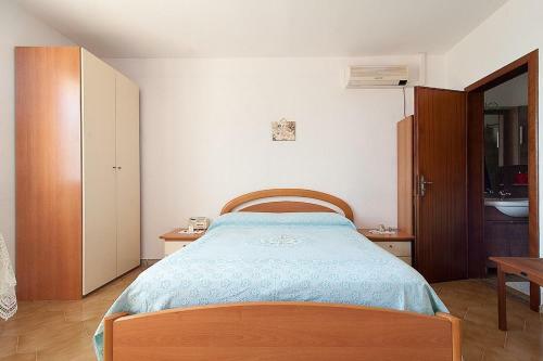 Marina San Gregorio Holiday Home Sleeps 7 With Pool