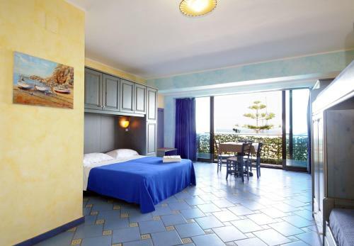 Studio A Stones Throw From The Sea