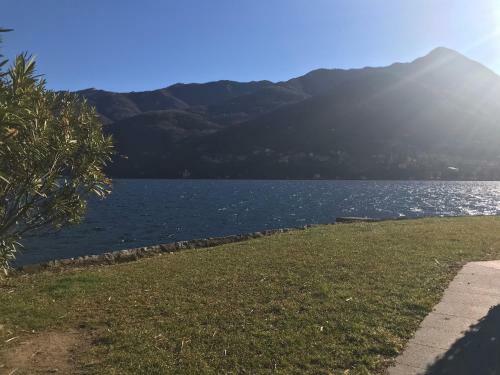 Carate 16 Apartment With Balcony & Lake View