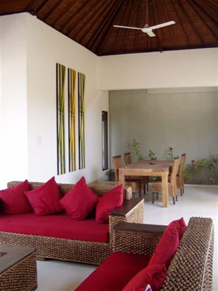 Hotel Kokomo Resort