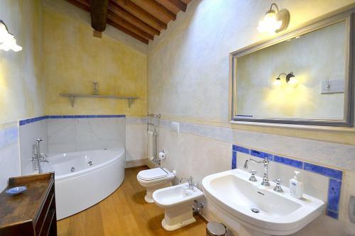 Ellerone Villa Sleeps 16 Pool Air Con Wifi