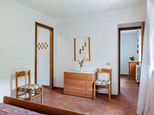 Peaceful Apartment In Fosciandora With Pool