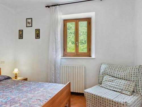 Peaceful Apartment In Fosciandora With Pool