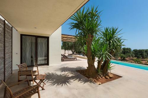 Serranova Villa Sleeps 10 With Pool Air Con And Wifi