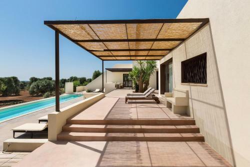 Serranova Villa Sleeps 10 With Pool Air Con And Wifi