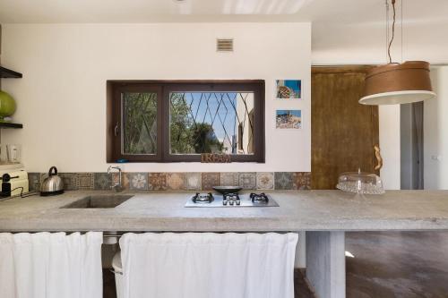 Serranova Villa Sleeps 10 With Pool Air Con And Wifi