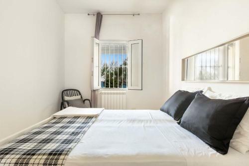 Posticeddu Villa Sleeps 8 With Pool Air Con And Wifi