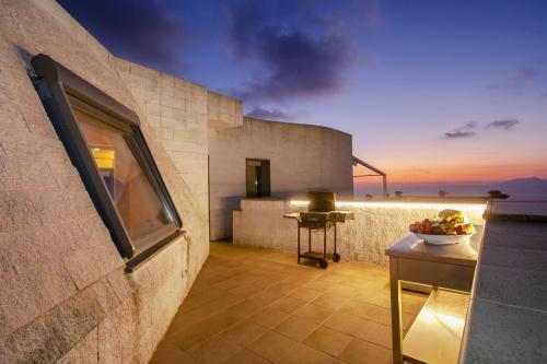 Sant'anna Villa Sleeps 24 With Pool And Air Con