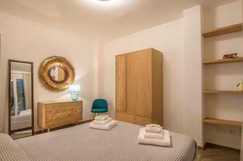 Villa In Capitolo Sleeps 10 With Pool And Air Con
