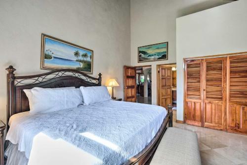 Beachfront Discovery Bay House With Home Gym And Pool!