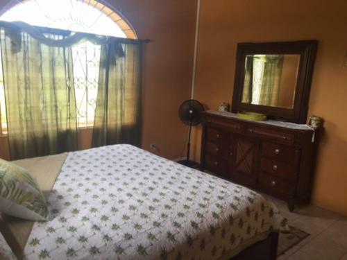 Mobay Surprise Villa_2 Bd Rm