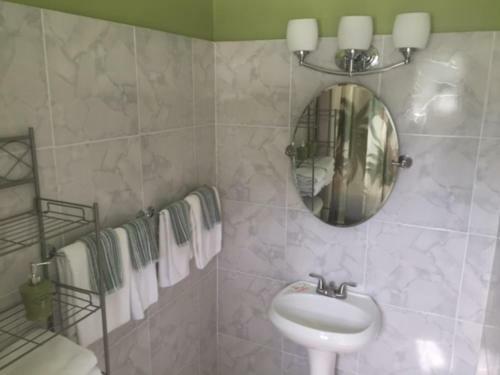 Mobay Surprise Villa_2 Bd Rm