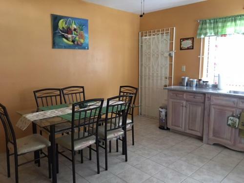 Mobay Surprise Villa_2 Bd Rm