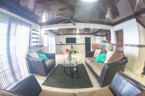 Hostal Afibaviewbeachfrontproperty