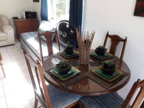 One Bed Room Apartment & One Studio In Ocho Rios
