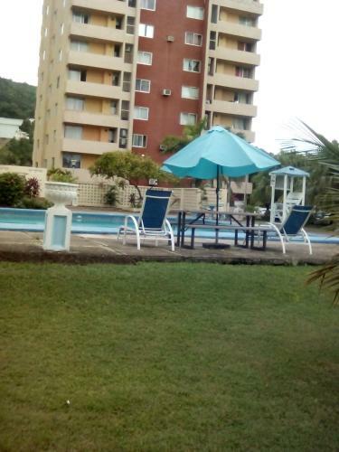 One Bed Room Apartment & One Studio In Ocho Rios