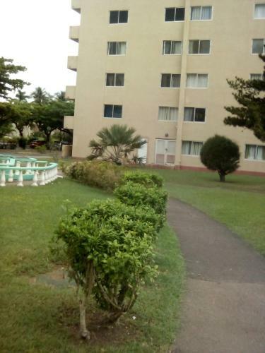 One Bed Room Apartment & One Studio In Ocho Rios