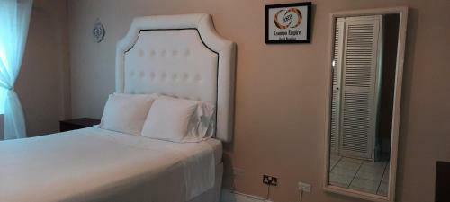 Csomp� Empire Bed & Breakfast