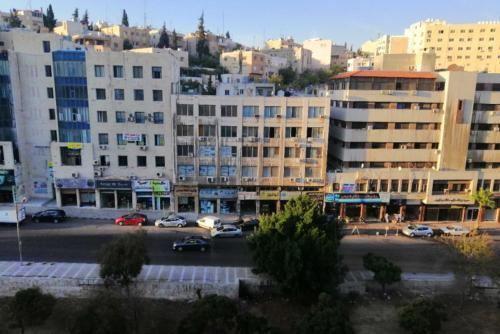 Amazing One Bedroom Apartment In Amman Elwebdah 1