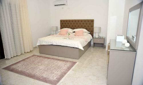 Amazing One Bedroom Apartment In Amman Elwebdah 10