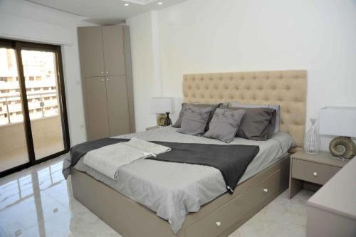 Amazing One Bedroom Apartment In Amman Elwebdah 12