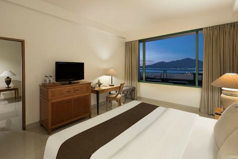 Hotel Aryaduta Manado
