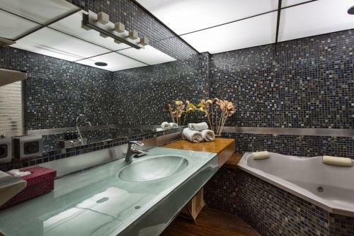 Aparthotel Sejuk Suites