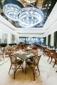Aparthotel Java Paragon Hotel & Residences